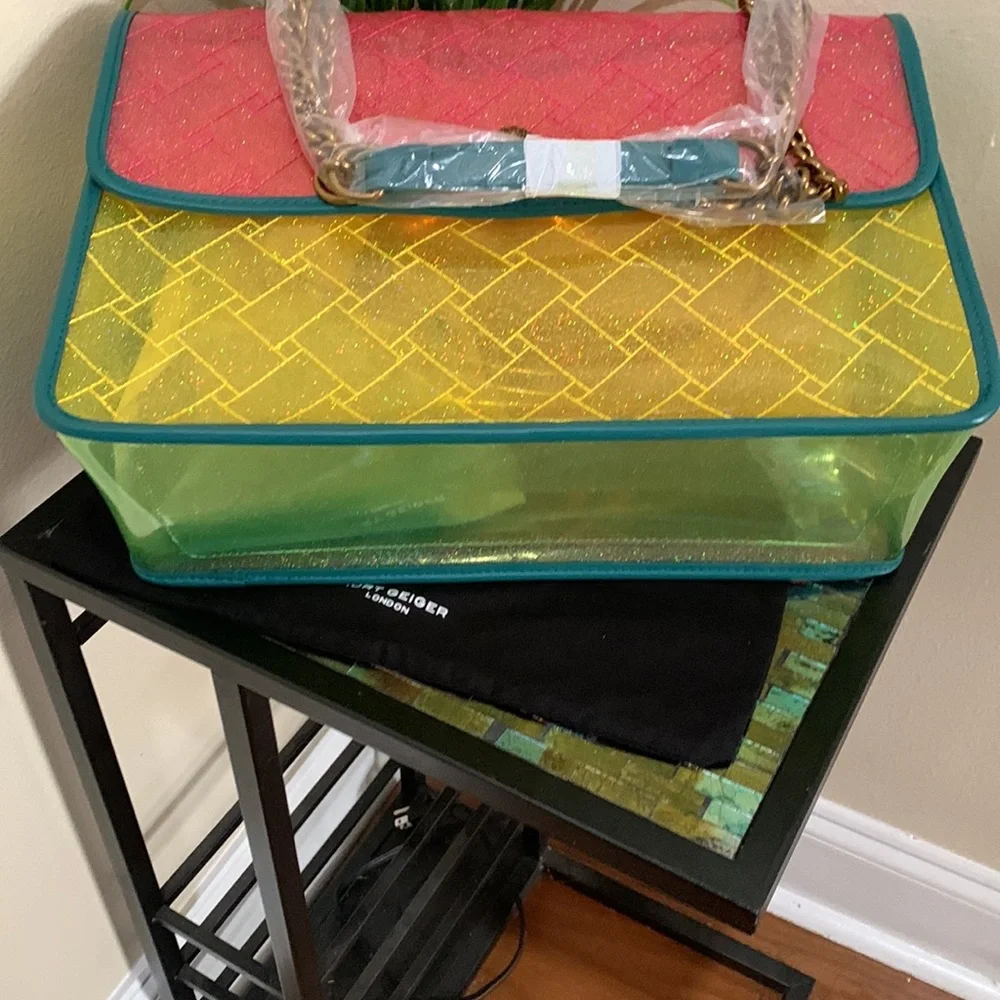 Kurt Geiger London XXL Kensington Vinyl Convertible Shoulder Bag - Picture 9 of 17